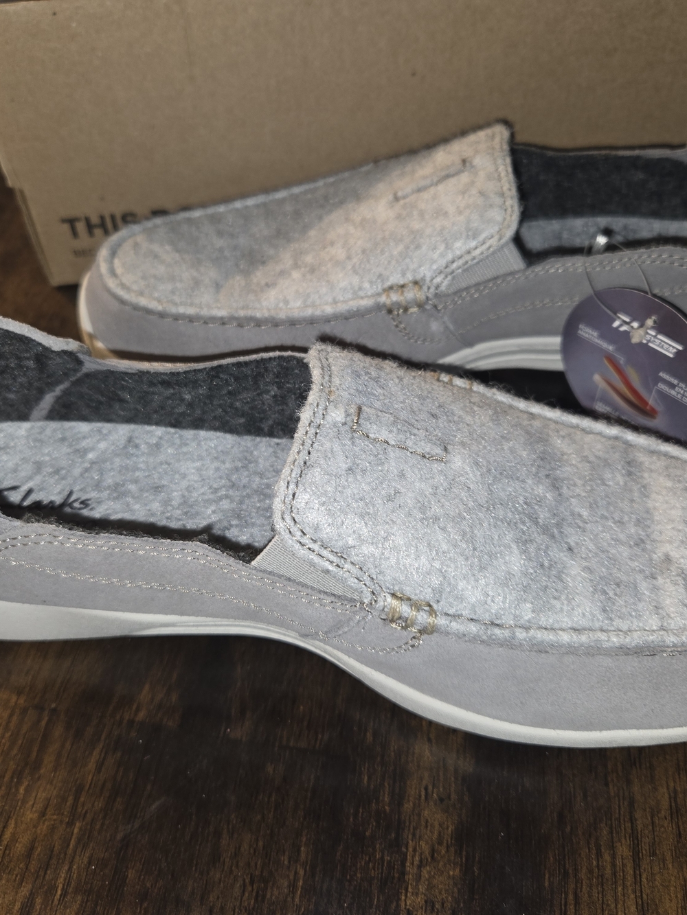 Clarks Gorwin Step Men's US 8.5 Casual Slip-On Loafers in Light Gray Suede